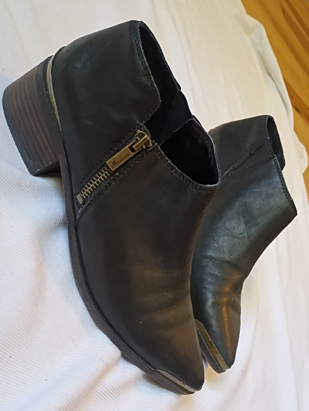 Lucky Brand Koben Pointed Toe Ankle Boot